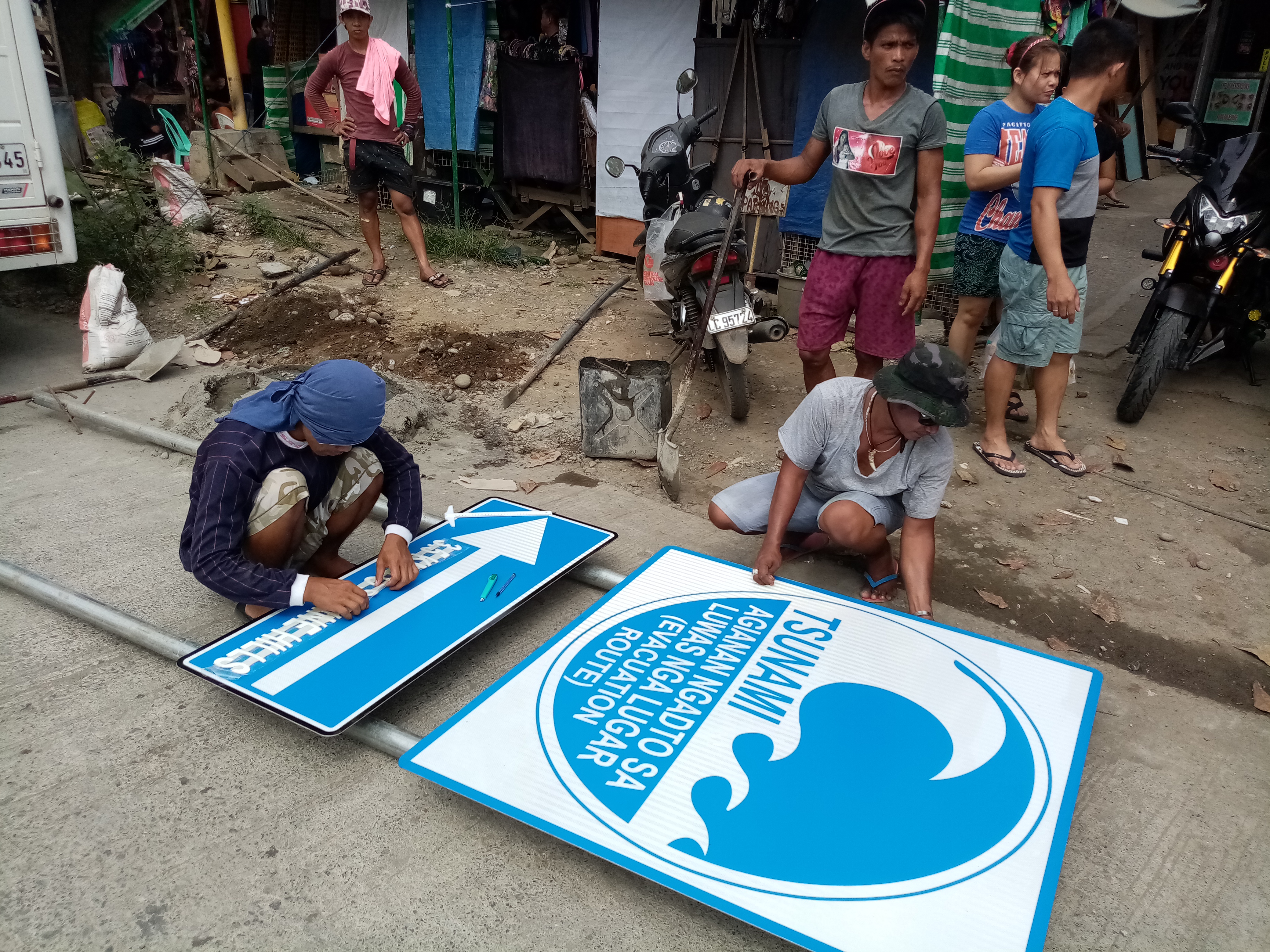 Preparing the Tsunami Evacuation Route Signage